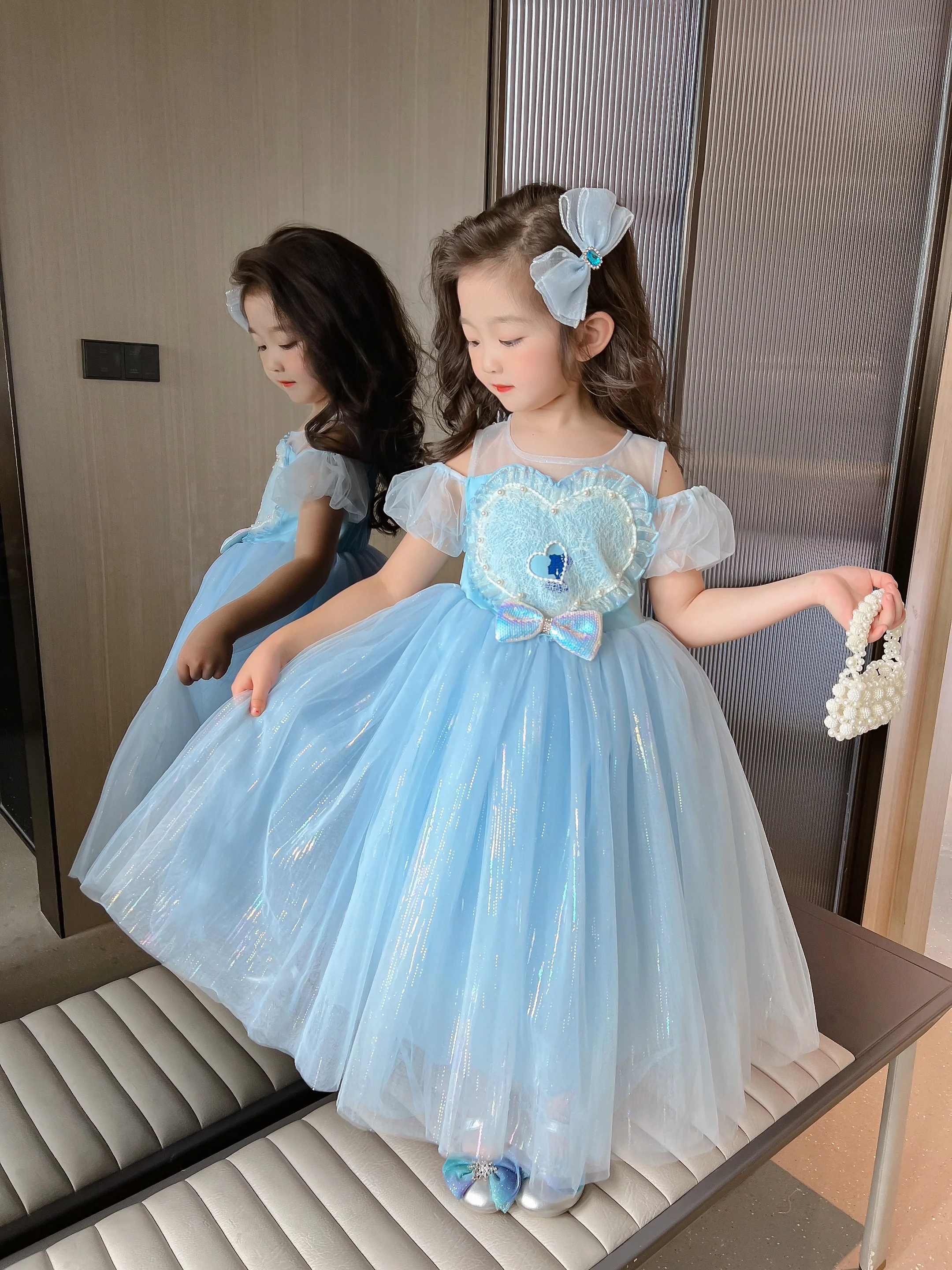女の子のための豪華なエルザプリンセスドレス、裸の肩、半袖、通 - Women'S Formal Wear For Girls のレビューと価格