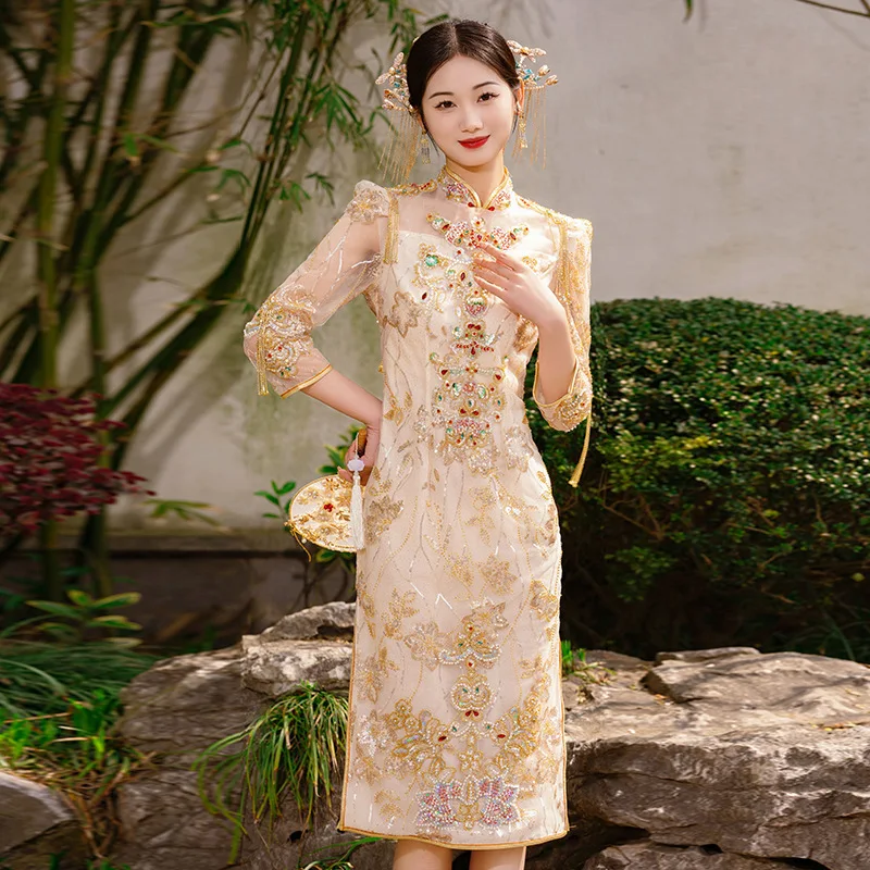 Champanhe ouro lantejoulas frisada Bordado Borla Cheongsam, chinês Casal Casamento Vestuário, Traje De Vestido De Noiva