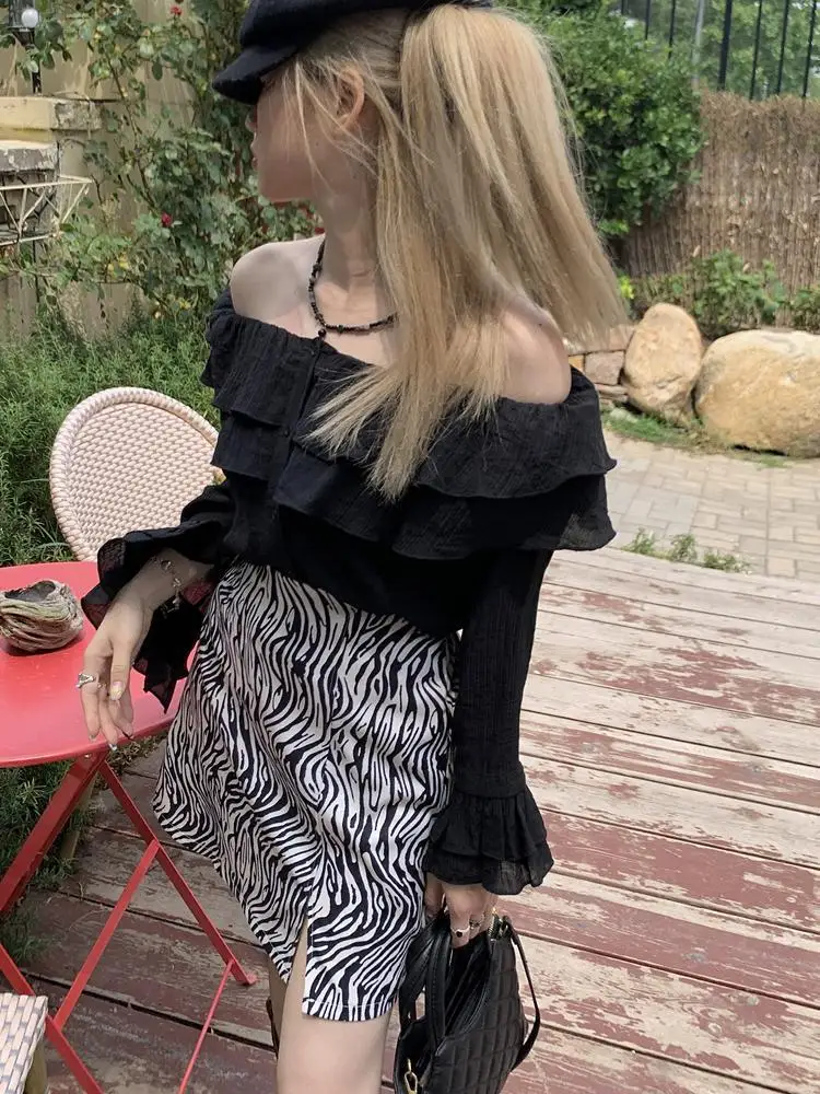 

Женская черная свободная короткая рубашка с открытыми плечами, модная блузка с длинным рукавом 2025 года, осенняя элегантная однобортная одежда с рюшами