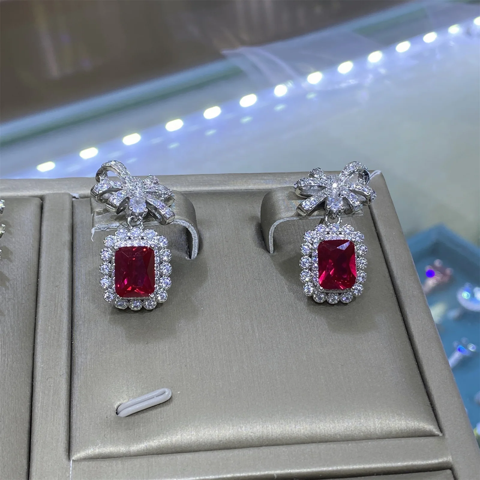 Red Corundum Jewelry Set Diamond Explosion Flash Hot New Luxury Pendant Necklace Female Earrings Set