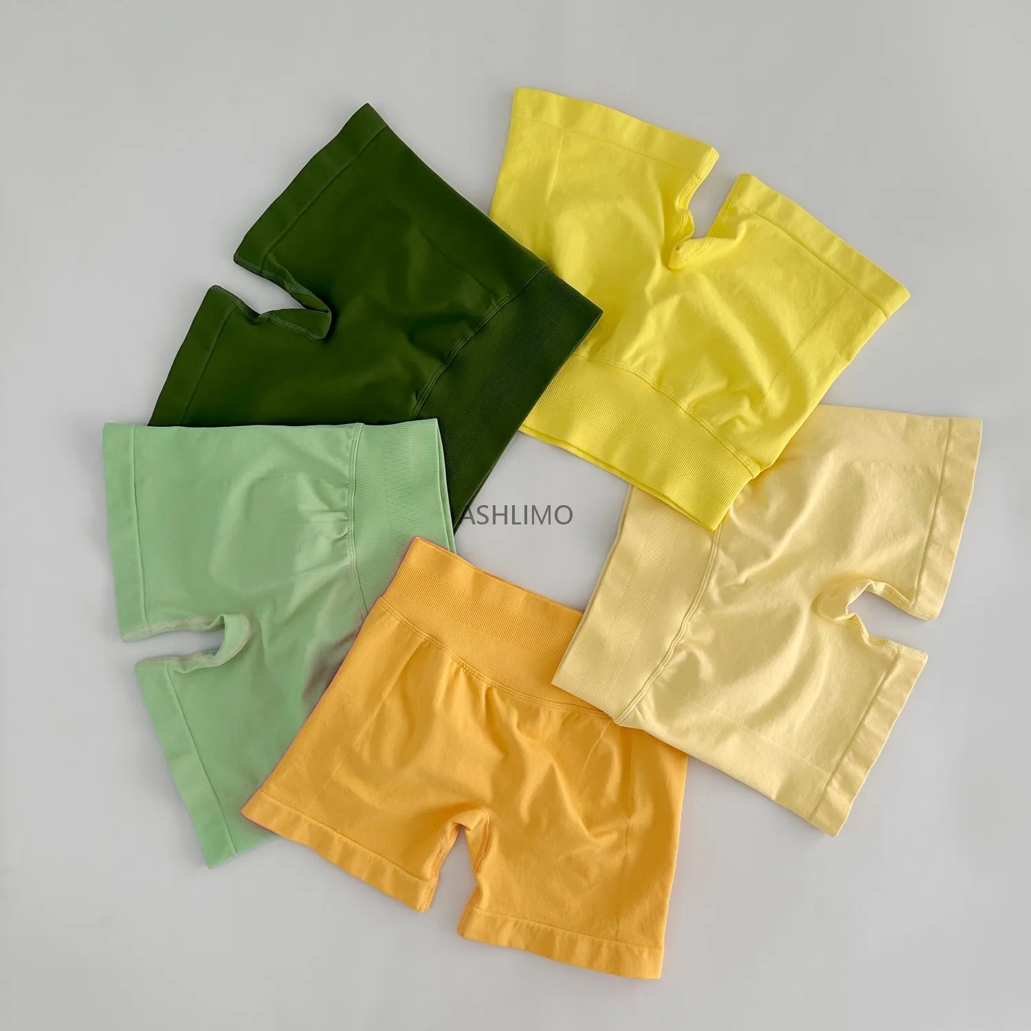 ARFTE Shorts 4.5 Women Scrunch Bum Gym Shorts Low Ribbed Band  Seamless Yoga Shorts Workout Biker Short Stretch Fitness Short image 2