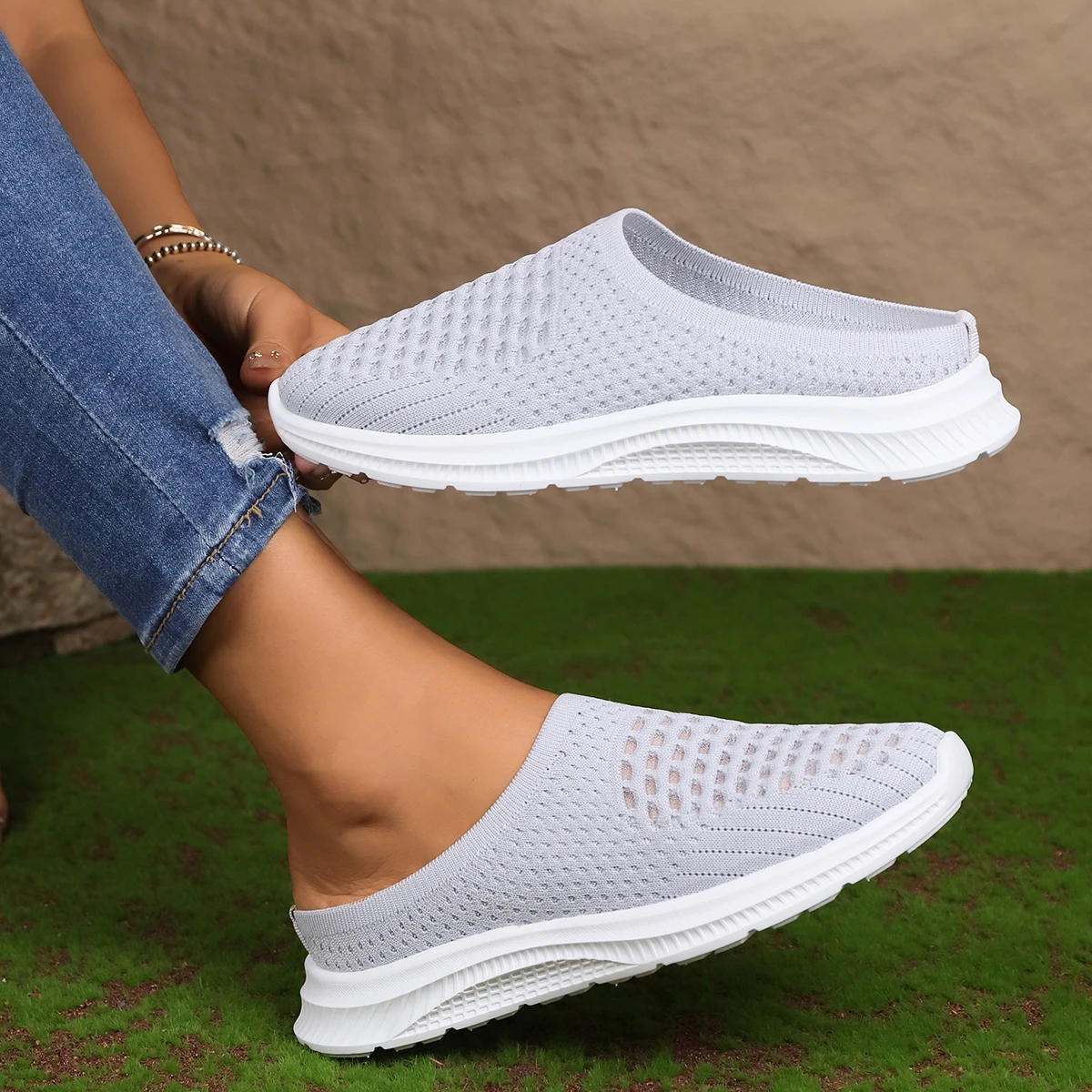 Baskets décontractées pour femmes, chaussures canisées, pantoufles tendance d'été, maille respirante, chaussures de colonne vertébrale, semelle souple confortable 42, 2024