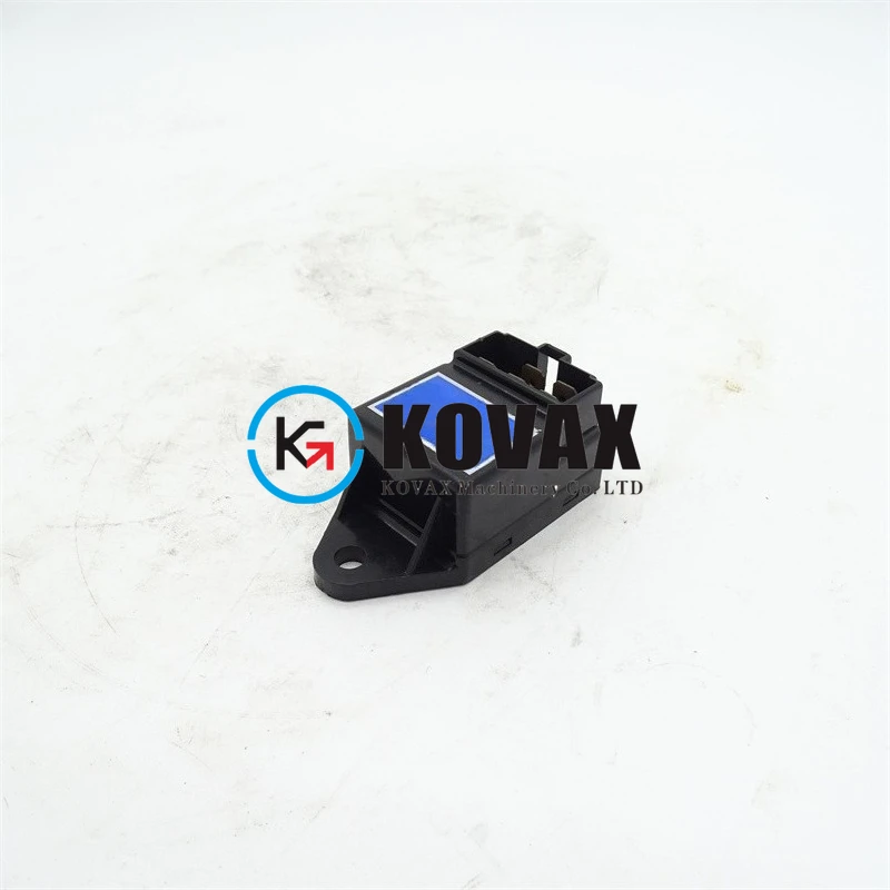 

15694-65992 12V relay suitable for D662 D722 D782 D902 D905 V2203 V3300 engines