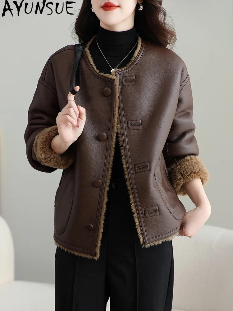 معطف صوف 100% من AYUNSUE للنساء 2025 جاكيت شيرلينغ من الأغنام الحقيقي ملابس شتوية للسيدات من الفرو المركب pallltt Жengarško جديد في المعاطف