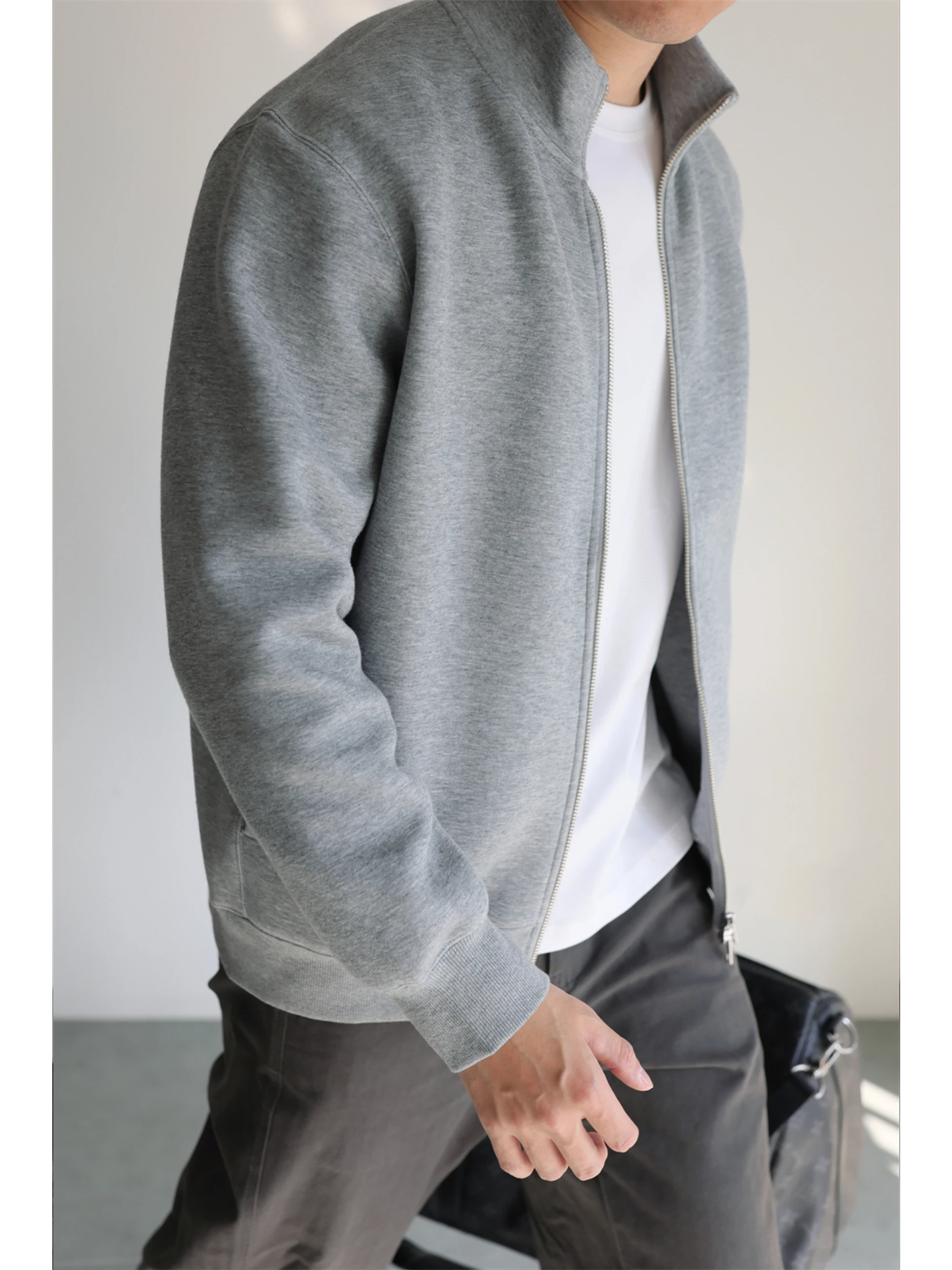 Heavyweight Basic C… - image