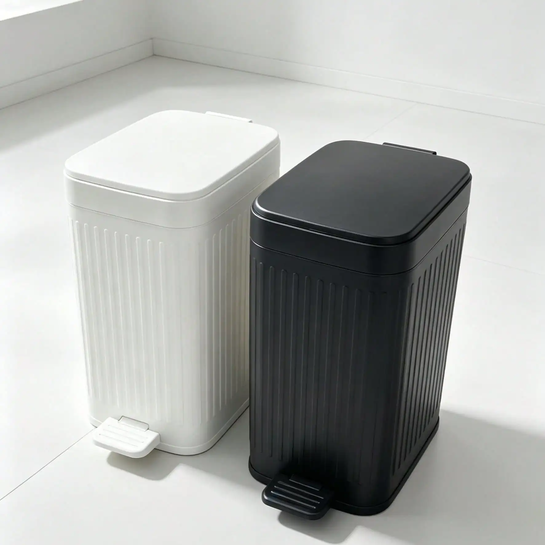 Foot Pedal Trash Can with Lid, Odor Proof Waterproof Large Capacity Garbage Bin, Textured Kitchen Waste Basket for Bathroom, Home, Office