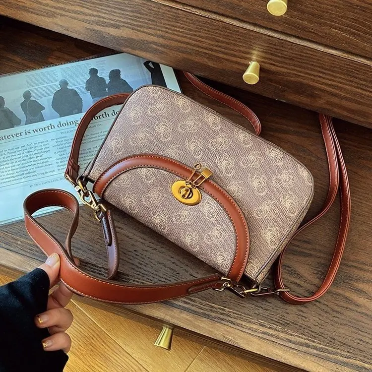 minimalist-stylish-diaper-bag-women-luxury-crossbody-handbag-trendy-designer-large-tote-bag-for-commuter-and-party