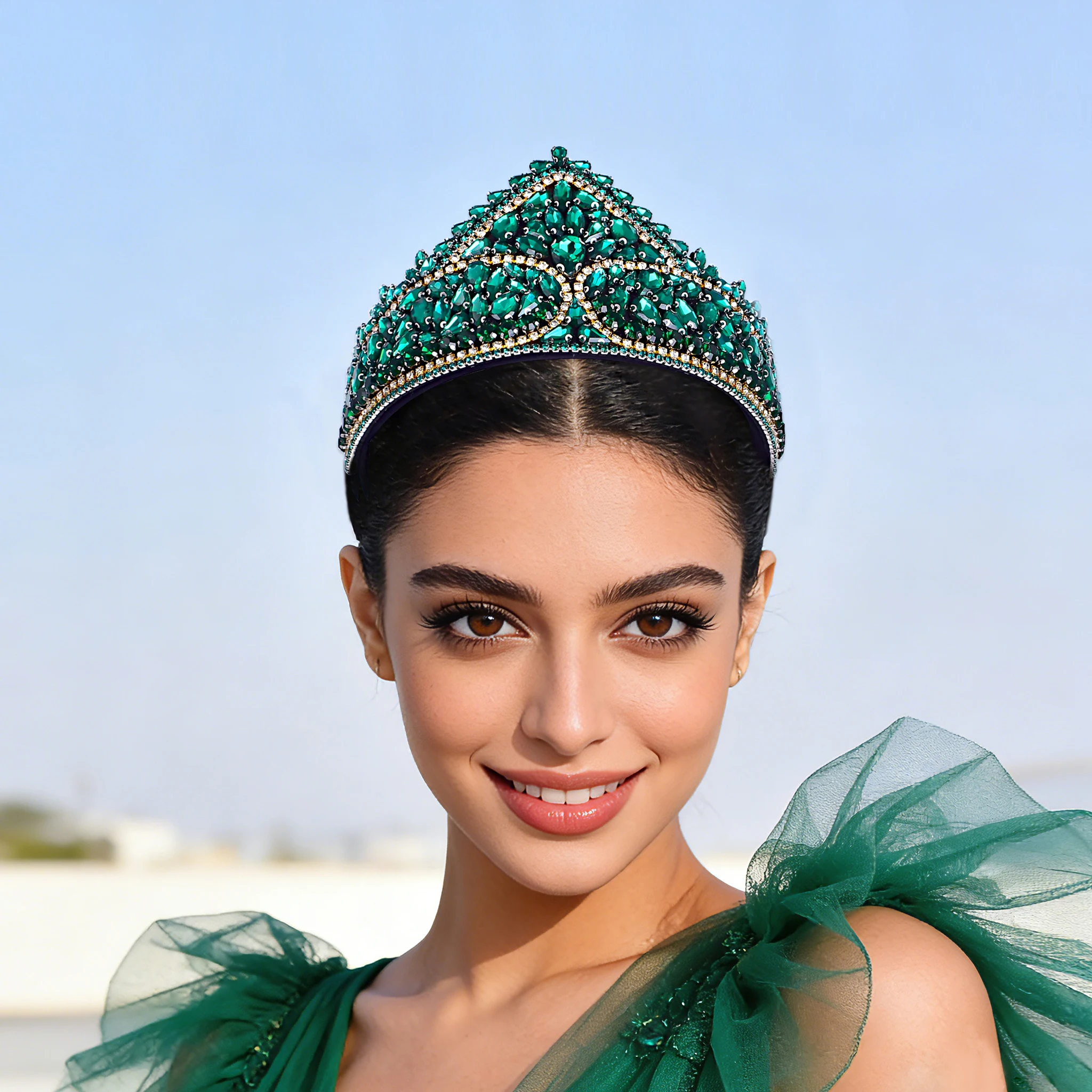 

Emerald-green Rhinestone Headpiece, Bridal Crown Headband, Elegant Hair Accessory, Perfect for Weddings, Valentine's Day SA104