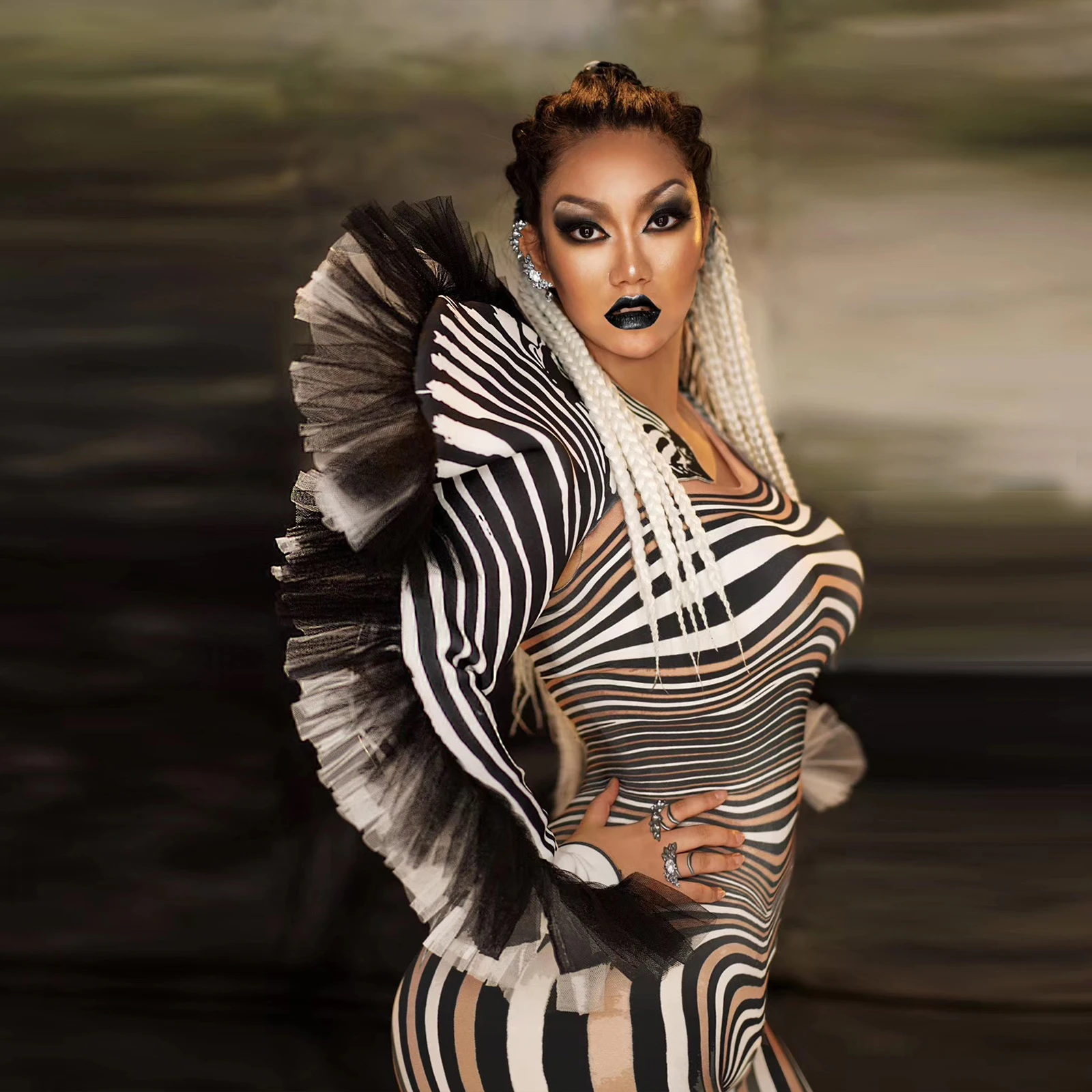 퍼포먼스 쇼 의상 패션 스트라이프 얼룩말 무늬 점프수트 여성 가수 섹시 무대 의상 바 DS 댄스 코스프레 바디수트