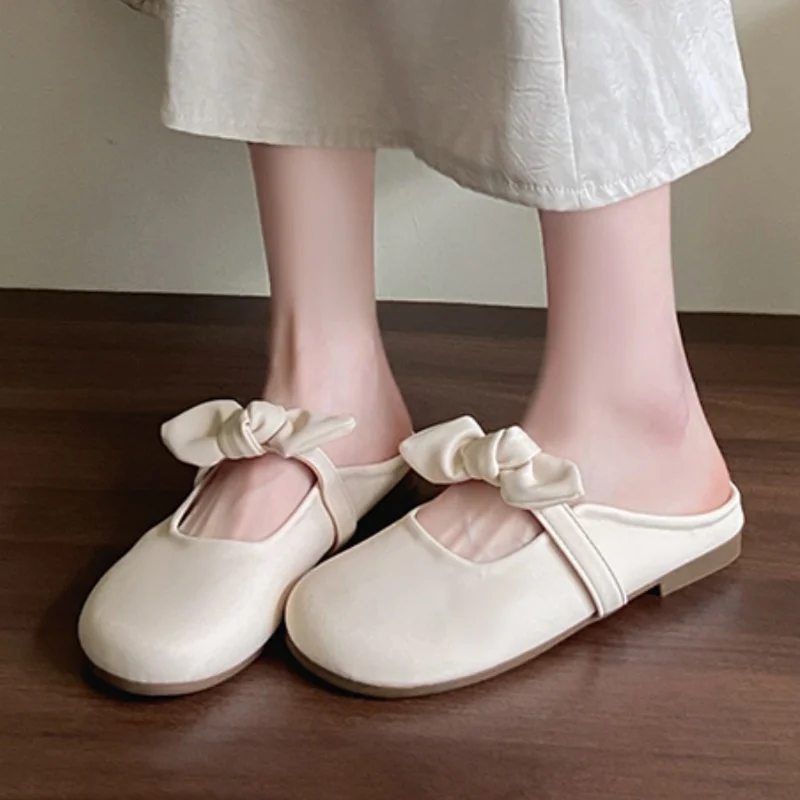 

Летние сексуальные и удобные нескользящие женские тапочки с круглой головкой и неглубоким горлышком. Модные и новые элегантные и легкие.