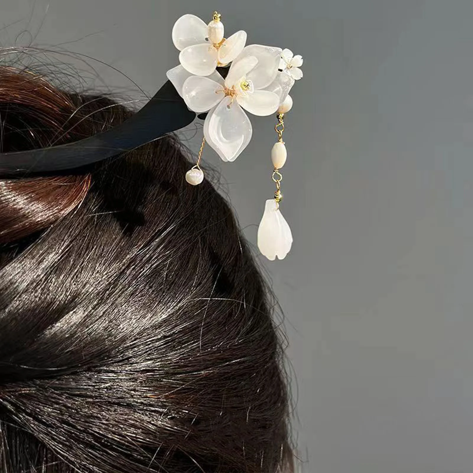 

Chinese Traditional Wood Hair Stick Jewelry for Women Wedding Hair Accessories Wood Flower Tassel Step Shaking Tassel Hairpins