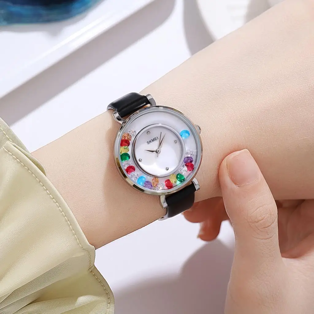 Relojes SKMEI con diseño de cristal colorido y esfera de cristal para mujer, reloj de pulsera con movimiento de cuarzo japonés, reloj de hora para mujer, reloj femenino