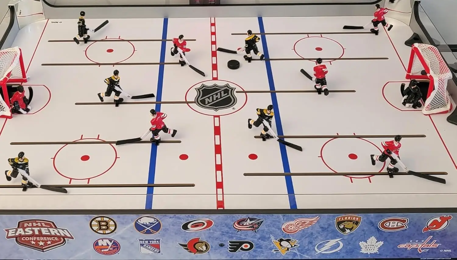 Deluxe Rod Hockey Game - Boston Bruins vs Chicago Blackhawks