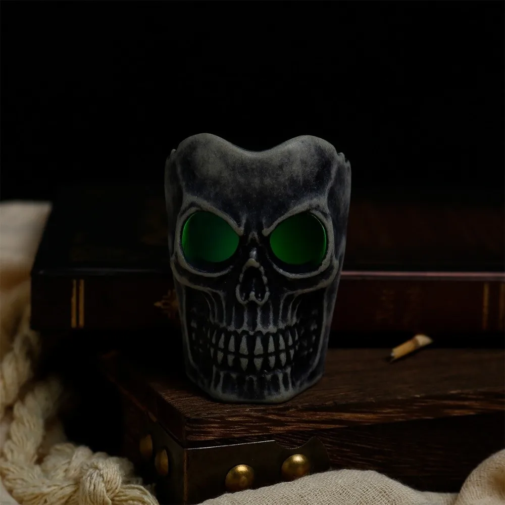 

Electronic Skull Lamp with Gradient Color Glowing Colorful Skull LED Light Festival Reusable Luminous Halloween Decoration