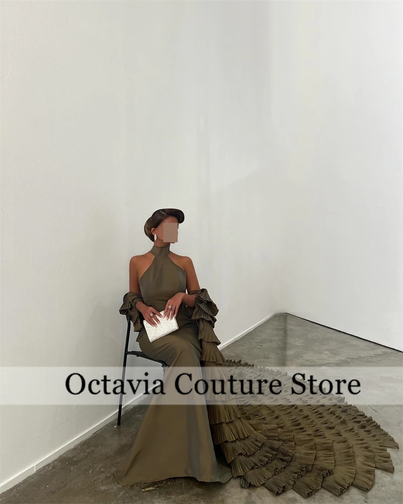 Halter Chapel Train Satin Formal Evening Dress Floor Length Robe de soirée Straight Sleeveless Elegant Solid Color Saudi