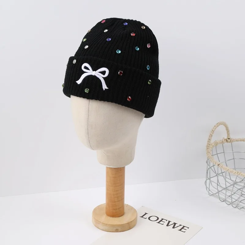 قبعة نسائية محبوكة مزينة بأحجا - مراجعة Beanie Cuffed Knit وسعره