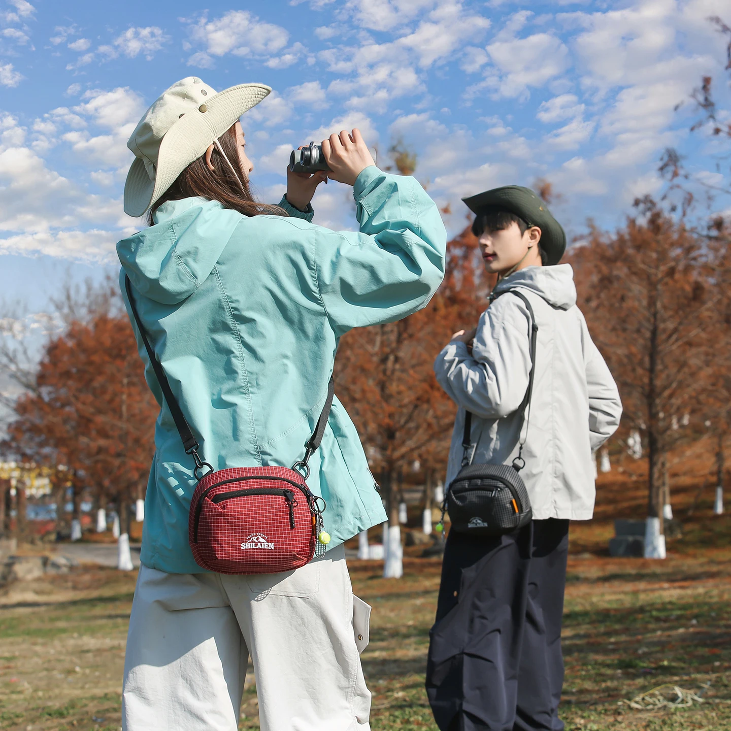 

Unisex Grid Pattern Mini Crossbody Bag, Tennis Charm Sling Purse with Adjustable Strap, Casual Shoulder Bag for Daily Use