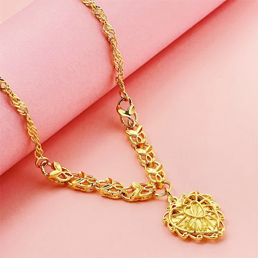 Fashion gold color copper gold plated vacuum electroplated gold heart pendant necklace light luxury peach heart fashion jewelry