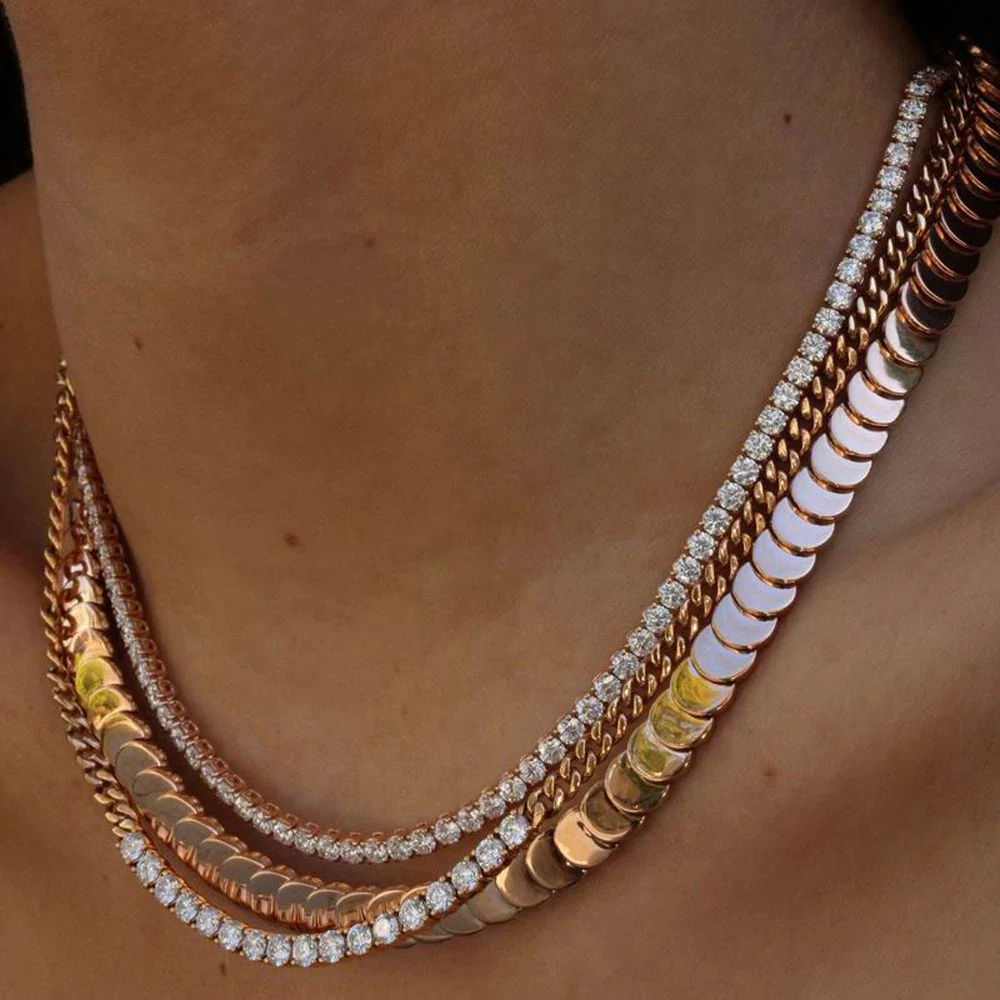 

2025 NEW HOT Fashion Iced Out Bling Geometric CZ Moon Shaped Charm Necklace Paved Bling Zirconia Stone Chains for Women Jewelry