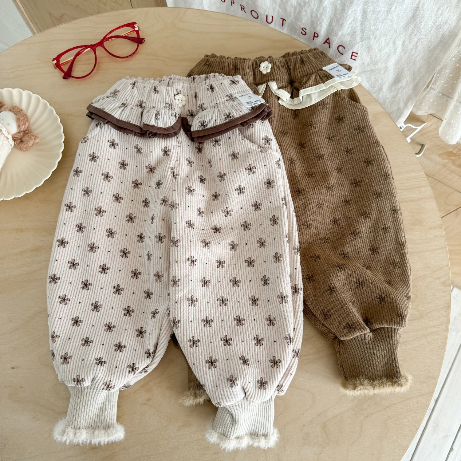 

Girls Cute Pants Autumn Winter 2025 Children Thick Velvet Trousers For Baby Girl Warm Clothing Kids Cotton Leggings Outfits 6 7Y