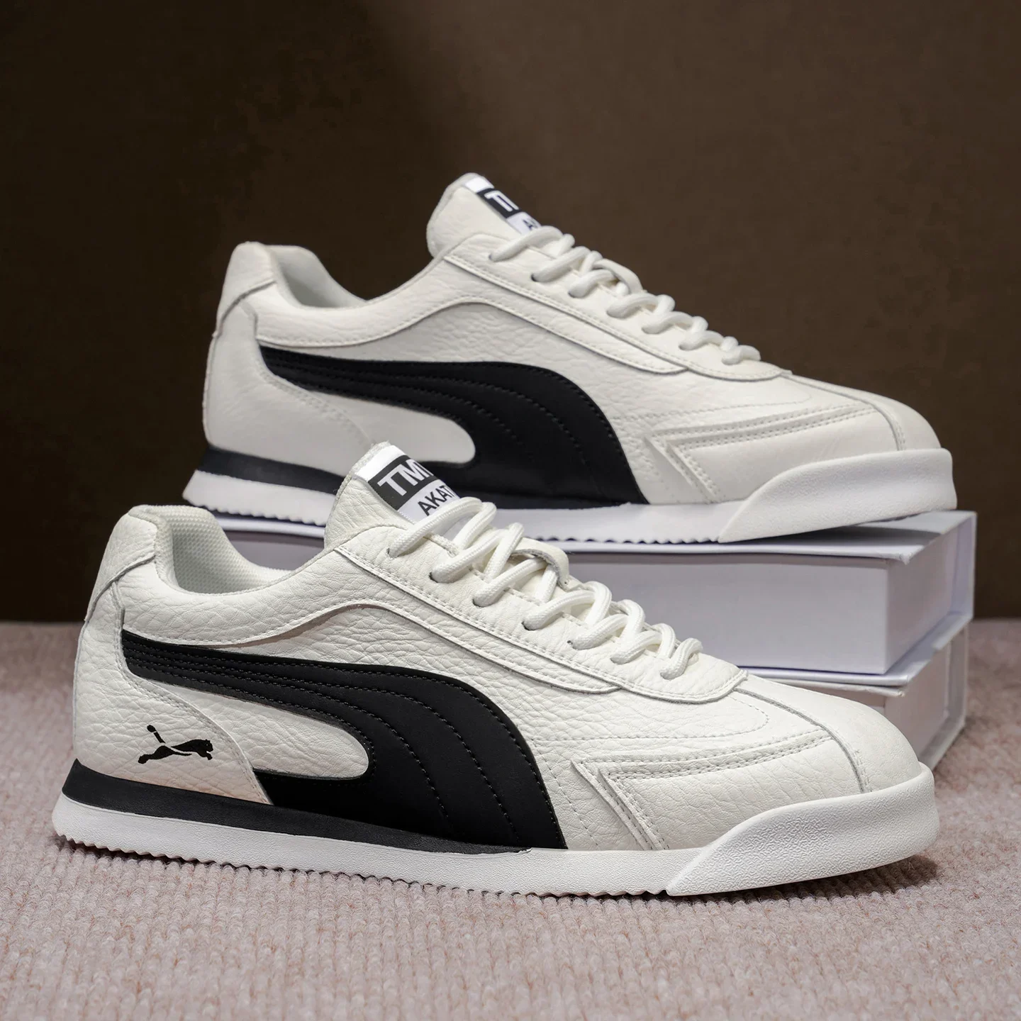 

Autumn Fashion Men's Casual Sneaker Comfort Low Cut Flat Sports Shoes Women Non-Slip Wear-Resistant Designer Training Shoes Man