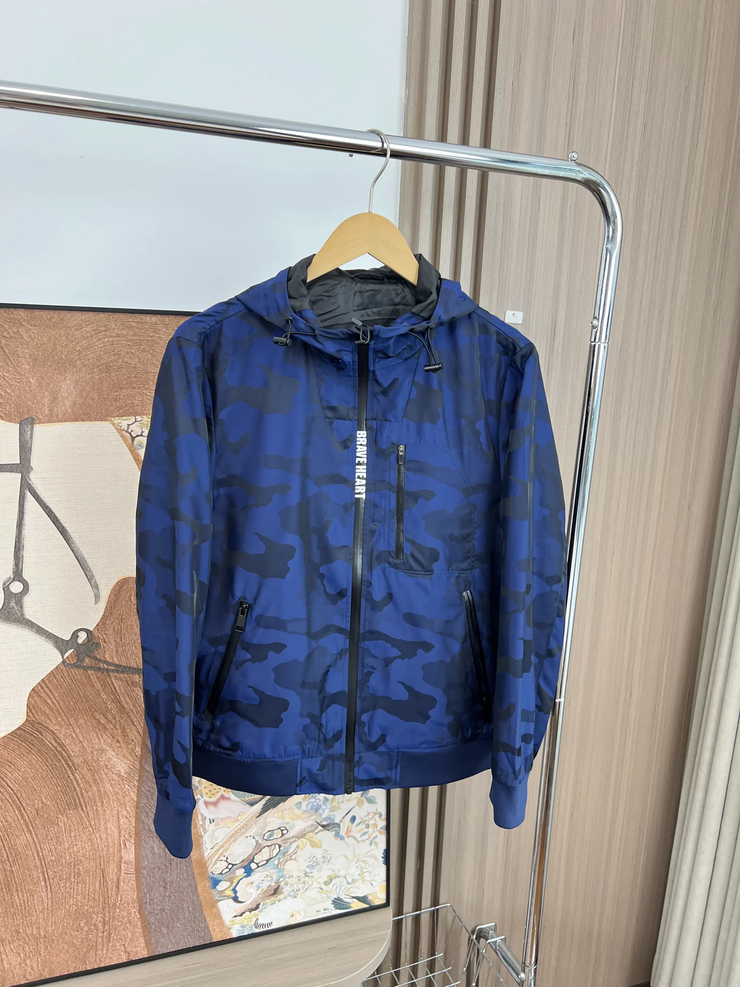 

Casual Camouflage Print Jaet Men's Autumn Windproof Spor Versatile Leisure Coat Hooded Zipper Closure Stand Fit Long S...