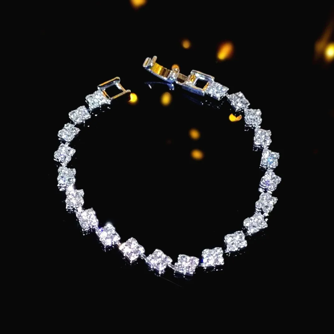 High-end super flash full diamond bracelet women, light luxury geometric small square bracelet bracelet jewelry