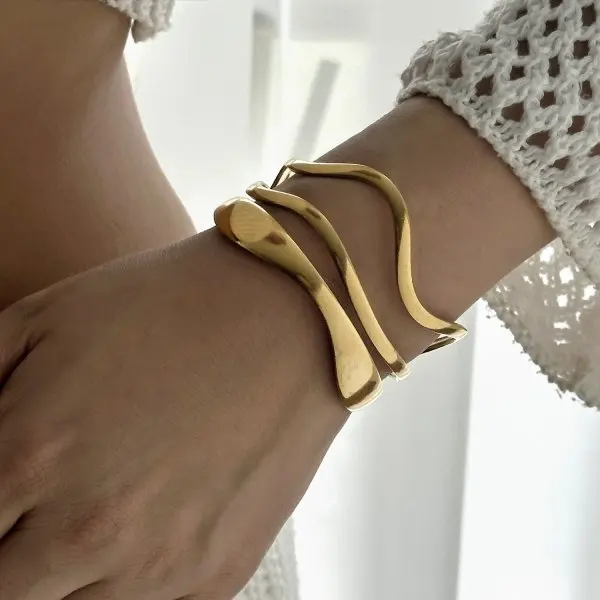Modischer Charm-Armreif aus Edelstahl, Verstellbarer Wellen-Armreif für Damen, Seestern-Blumen-Design, Stapelbar, Party-Schmuck, Geschenke – Detail 9
