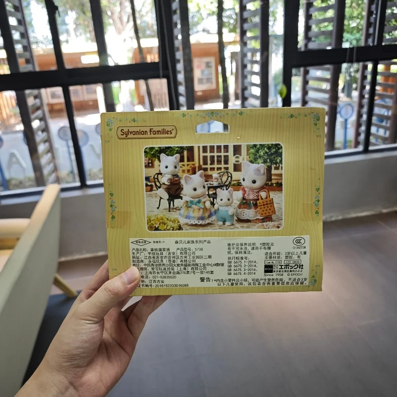 Sylvanian Families Calico Critters Ragazze Giocattoli per bambini Figure anime in miniatura Bambole Giocattoli per bambini Regalo di compleanno Famiglia di gatti latte