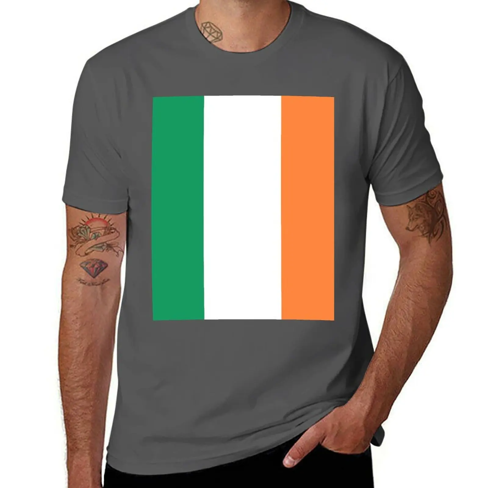 

Flag of Ireland (bratach na héireann) - Irish Tricolor Flag T-Shirt Outdoor Activity Sports T-Shirt