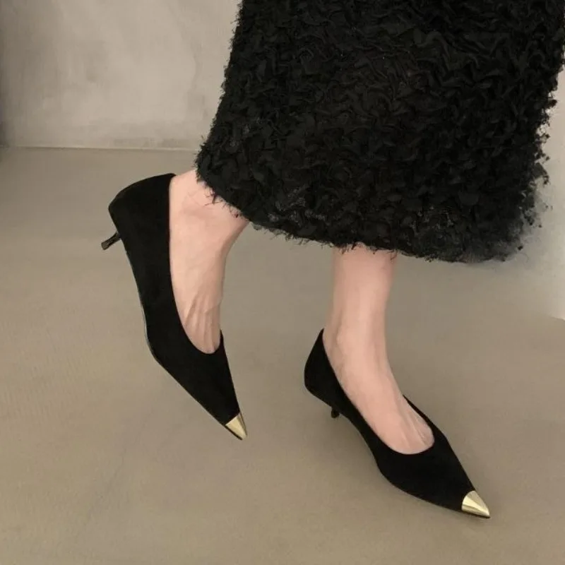 خنجر حذا فردي للسيدات خريف جديد معدني أشار تو الضحلة الجلد المدبوغ عدم الانزلاق مقاومة للاهتراء أحذية كعب منخفض