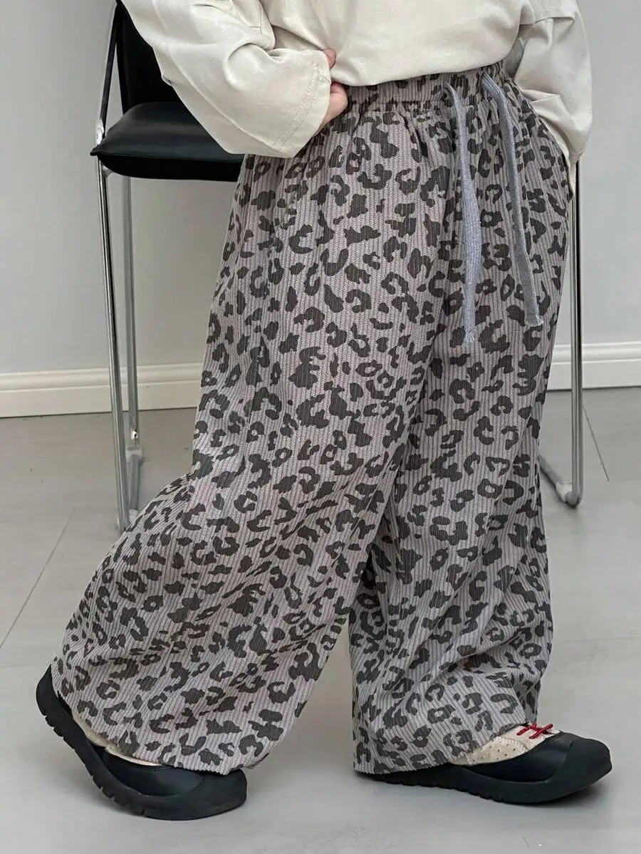 

Детские вельветовые брюки свободного кроя с леопардовым принтом для повседневной осенней носки
