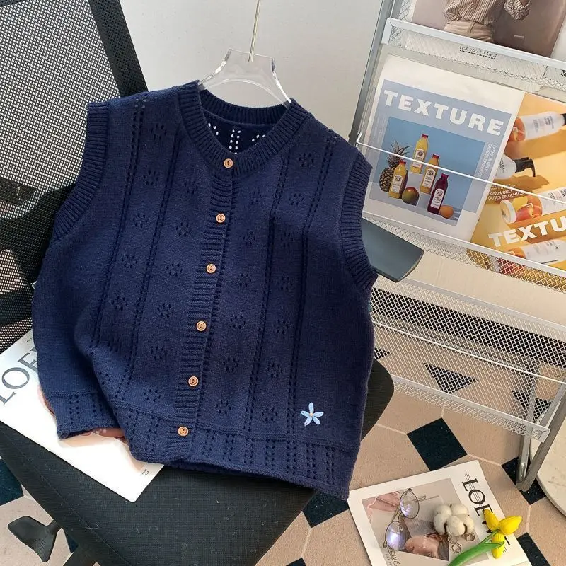 Chaleco de punto con huecos de flores pequeñas, bordado que combina con todo, estilo de otoño para mujer, nuevo chaleco suelto en capas, Top de cuello redondo