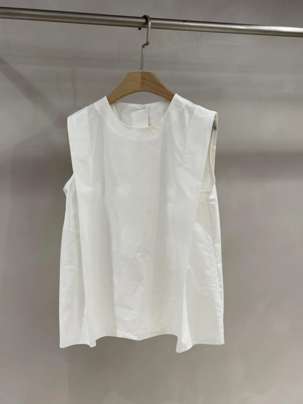 

Dongda Gate Summer 2026 Faionable Casual round Ne Svel irt Women's Ba Button up Top Trendy Commute Sle Loose Fit