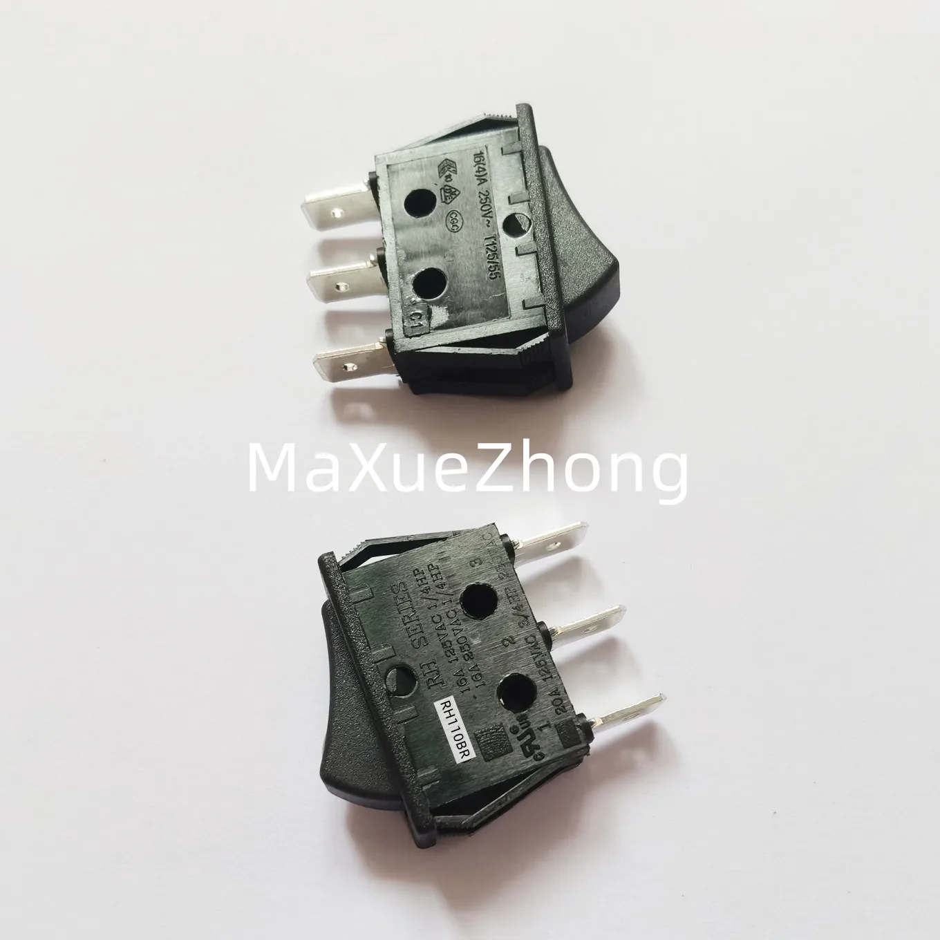 Originele nieuwe 100% RH110BR met rood indicatielampje tuimelschakelaar voeding 3pin