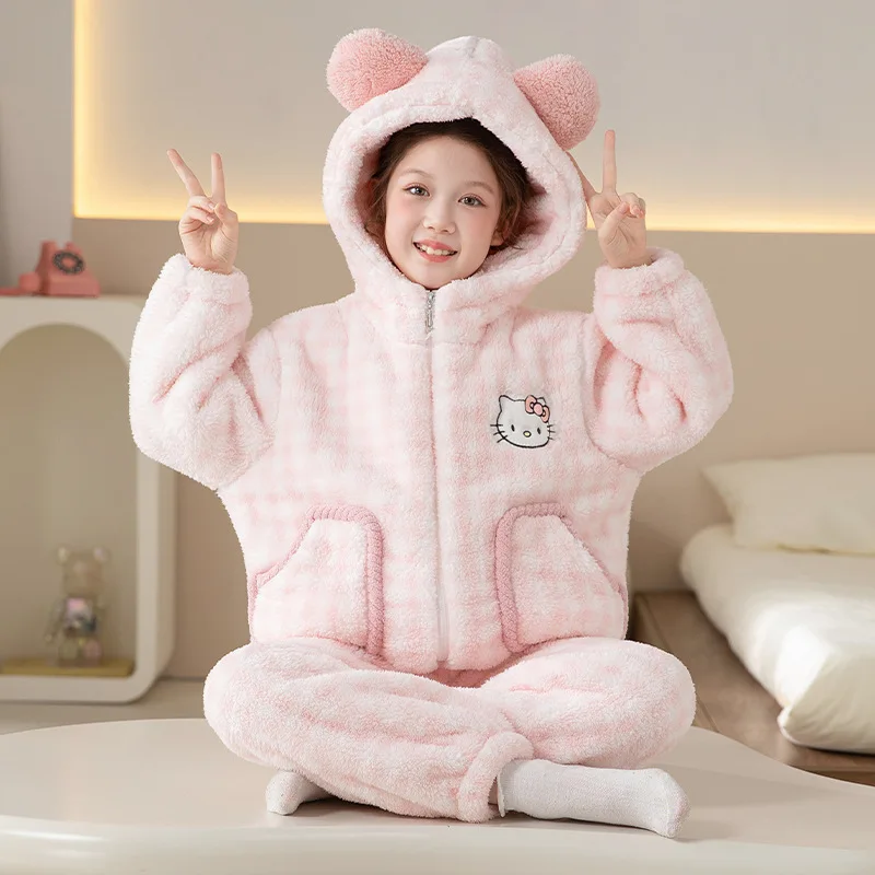 

Детские зимние пижамы с героями мультфильмов «Hello Kiity», милые утепленные коралловые бархатные теплые фланелевые домашние костюмы с капюшоном для девочек, костюм для отдыха