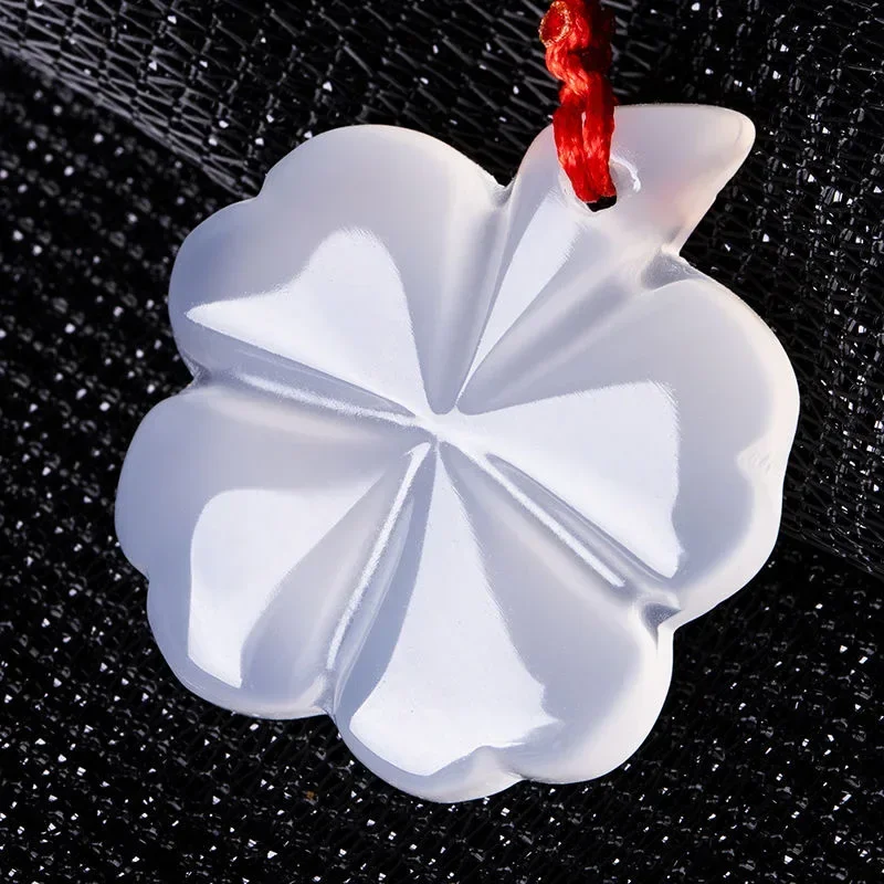 Natural White Chalcedony Agate Clover Pendant Necklace Fashion Charm Jewelry Carved Amulet Gifts for Women Men Sweater Chain