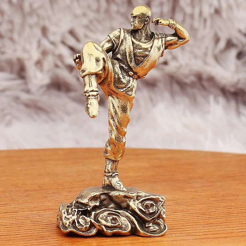 Mini adorno de monje marcial de latón, estatua de monje de Kung Fu Shaolin Retro, modelo de artesanías de cobre de escritorio, para decoración del hogar y la Oficina, como regalo