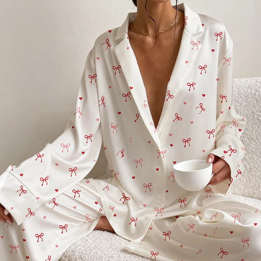 

Hiloc женские пижамы с отложным воротником и принтом, костюм из 2 предметов, однобортный топ с длинными рукавами, повседневные брюки, весна-осень, новинка 2025 г.