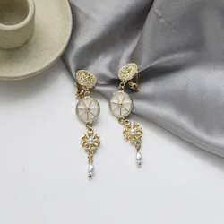 Fashion Vintage Baroque Eight-pointed Star Clip Earrings Korean Temperament Long Retro Ear Clip Earrings No Piercing for Female