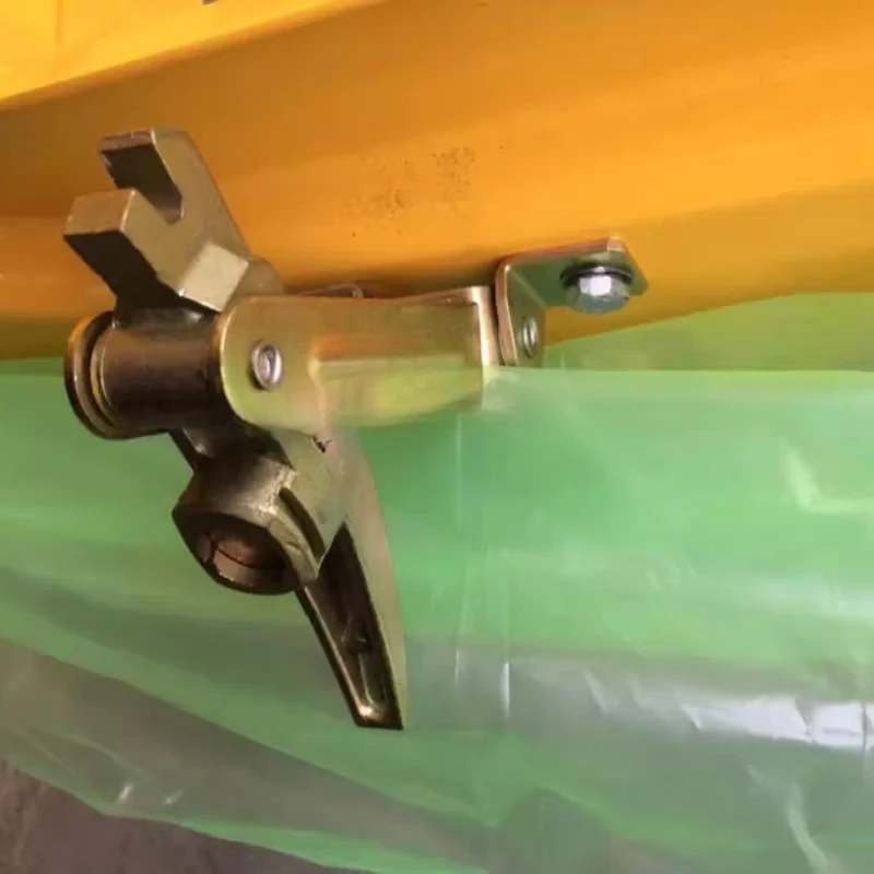 Boîte à outils pour pelle