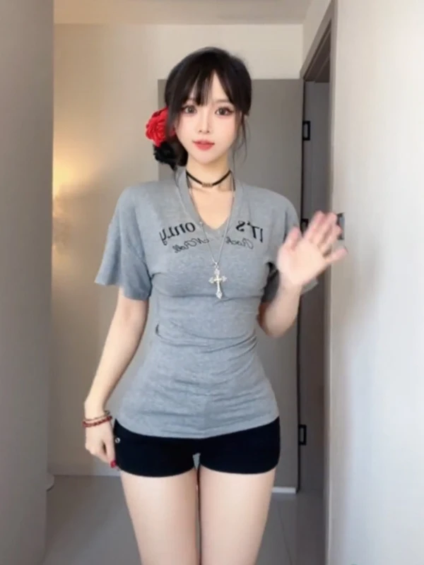 

Женский летний универсальный топ больших размеров в американском ретро-стиле, с V-образным вырезом, для стройного силуэта, подходит для фигуры «груша»