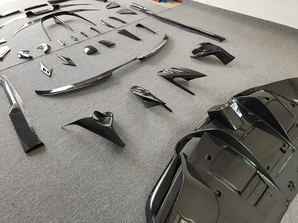 Suitable for Ferrari F8 Modification and Upgrade M-type Carbon Fiber Body Kit, Front and Rear Diffuser Spoiler Blades