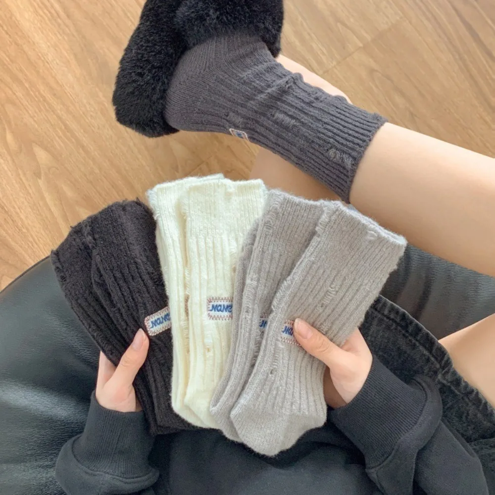 Ins Heel Embroidery Label Mid-Tube Socks Keep Warm Thickened Knitted Socks Solid Color Middle Tube Pile Socks Winter