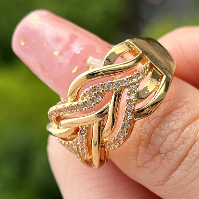 Accessorize fashion gold rings