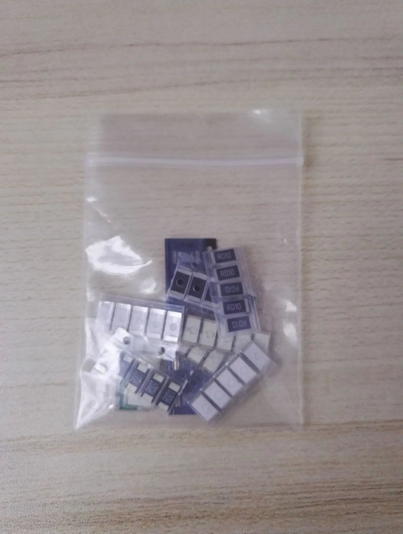 50PCS 1% 2512 SMD Resistor Samples Kit ,10 valueX5pcs=50pcs 1R00 R500 R470 R330 R220 R200 R150 R100 R050 R010 0.5/0.47/0.33/Ohm