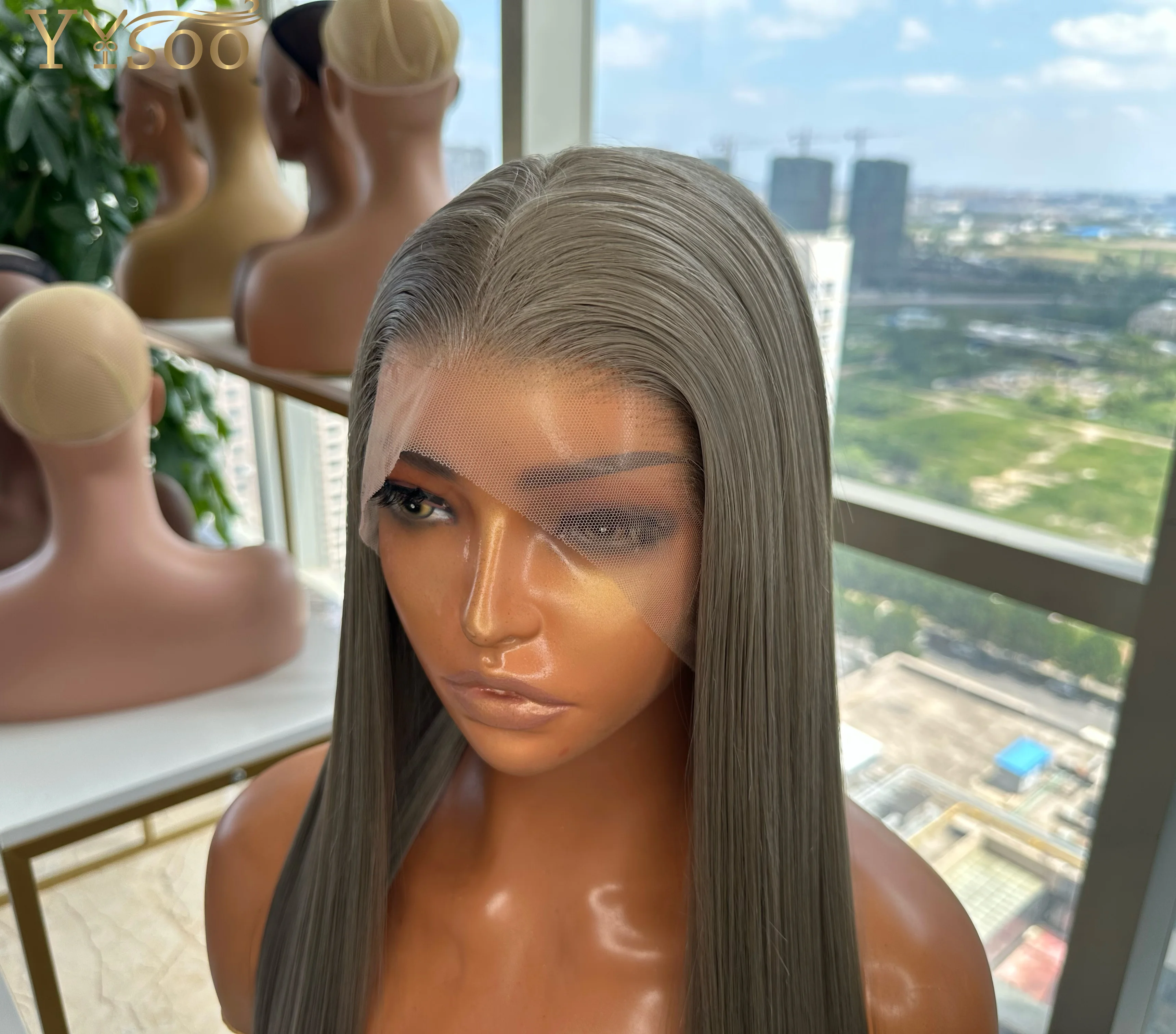 ロンググレーカラー シルキーストレート 13x4 Futura合成レースフロントウィッグ 黒人女性用 耐熱性 グルーレス合成ウィッグ