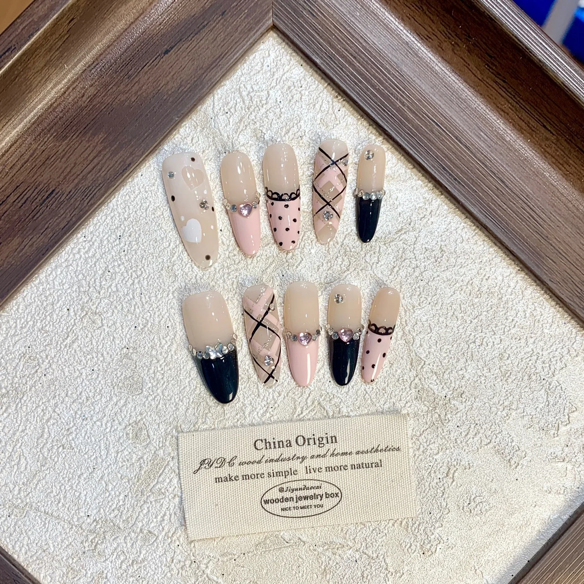 Press On Nails Handmake French Plaid Love Cute and Gentle Style Fake Nail Patches Removable and Reusable