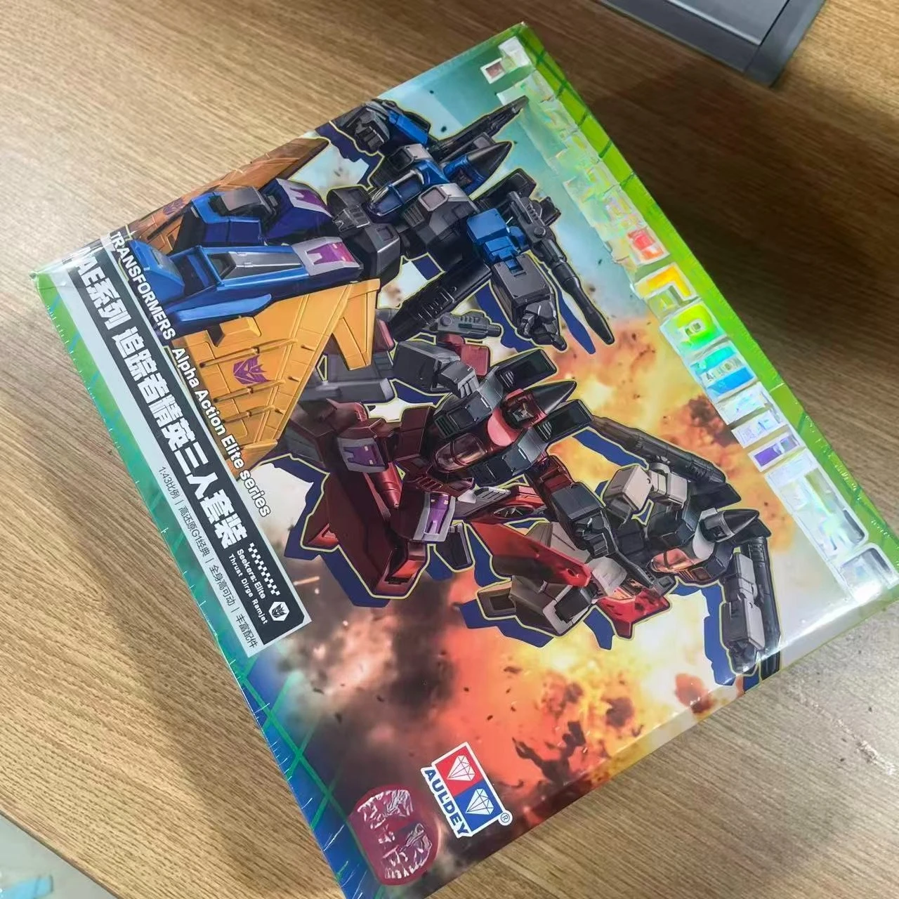 

AULDEY Collectible Figurine Tracker Elite 3-Pack Movable Joint Micro Spy Thrust Jetfire Dirge