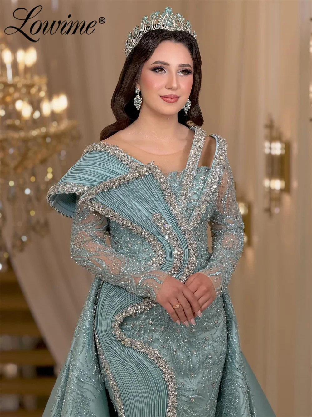 

Luxury Long Celebrity Dresses Sparkle Crystals Overskirt Mermaid Wedding Party Dress Customized Middle East Women's Evening Gown